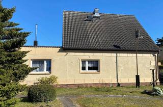 Einfamilienhaus kaufen in 17498 Weitenhagen, Sanierungsbedürftiges Einfamilienhaus in ruhiger Lage in Weitenhagen