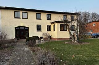 Einfamilienhaus kaufen in Buchhof 10a, 17034 Trollenhagen, Einfamilienhaus mit tollem Grundstück und 2 zwei Einliegerwohnungen