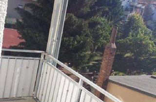 Wohnung kaufen in Karl-Liebknecht-Straße, 07546 Gera-Ost, Attraktives Investitionsobjekt: Vermietete 3-Raum-Wohnung in Gera