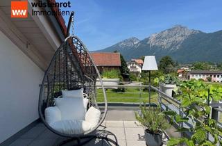 Wohnung kaufen in 83457 Bayerisch Gmain, 2-Zimmer-Dachgeschosswohnung mit traumhafter großer Terrasse u. Weitblick - Einziehen u. Wohlfühlen
