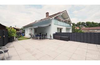 Mehrfamilienhaus kaufen in 87616 Marktoberdorf, Dreifamilienhaus mit freier Wohnung im Erdgeschoss!