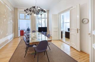 Wohnung kaufen in Meinekestraße, 10719 Charlottenburg, Bezugsfrei: Repräsentativer Stuckaltbau mit 4 Zimmern & Loggia