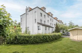 Wohnung kaufen in 88213 Ravensburg, 3-Zimmer-Dachgeschosswohnung mit Charme in beliebter Weststadtlage