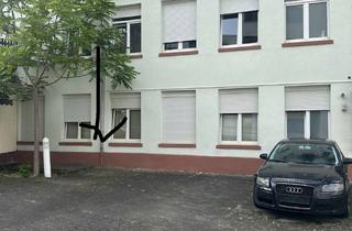 Garagen mieten in Bernardstraße 65, 63067 Stadtmitte, Stellplatz in Hinterhof