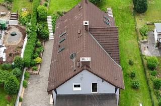 Doppelhaushälfte kaufen in 98617 Meiningen, Doppelhaushälfte mit viel Platz, Terrasse und zwei Stellplätzen!