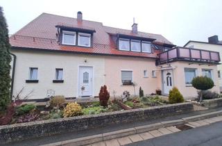 Einfamilienhaus kaufen in 95326 Kulmbach, RESERVIERT - Flexible Investmentchance für clevere Anleger: 2 Doppelhaushälften mit 4 Garagen in 95326 Kulmbach-Forstlahm!