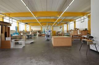 Gewerbeimmobilie kaufen in 71409 Schwaikheim, Attraktiver Mix für Selbständige und Gewerbetreibende***Wohnhaus mit verbundener Werkhalle***