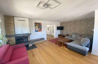 Wohnung kaufen in Kraichgaustr. 15, 76337 Waldbronn, Stilvolle, helle und ruhige Wohnung im Obergeschoss mit Kamin und herrlichem Ausblick