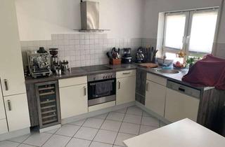Wohnung mieten in 68766 Hockenheim, Gepflegte 2-Zimmer-Dachgeschosswohnung mit Balkon, EBK und Stellplatz in Hockenheim