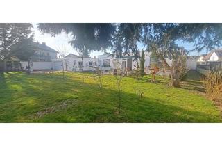 Haus kaufen in 76437 Rastatt, ## Schöner Bungalow in ruhiger Lage # Terrasse & Garten # Lagerhalle & Hof # 6 Garagen # 8 PKW-ST ##