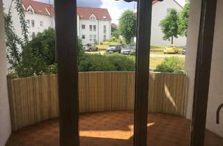 Wohnung mieten in Jahnplatz 14, 07607 Eisenberg, Erdgeschosswohnung mit 2 Zimmern, Tageslichtbad und Balkon + Option zur Übernahme der Küche
