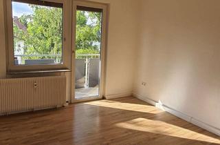 Wohnung mieten in Tannenbergstr 23, 96450 Coburg, Lichtdurchflutete 3-Zi. Whng. EK, WG geeignet, Balkon