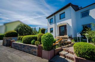 Haus kaufen in 61273 Wehrheim, Wehrheim: Reiheneckhaus in unmittelbarer Citynähe - 450 m zur Taunusbahn