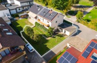Doppelhaushälfte kaufen in 71101 Schönaich, Doppelhaushälfte mit 3 Wohnungen, Solaranlage & Garten