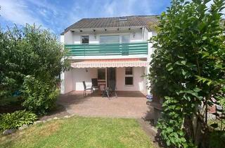 Haus kaufen in 24558 Henstedt-Ulzburg, Henstedt-Rhen / DHH auf 500m² herrlichem Grundstück, 2 Bäder, Balkon, Doppelcarport etc. € 349.900,-