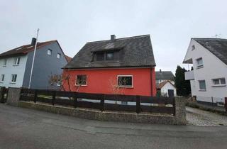 Haus kaufen in 90513 Zirndorf, Gepflegtes Zweifamilienhaus nahe Nürnberg/ Fürth/ Erlangen - ideal für Pendler *PROVISIONSFREI*