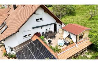 Wohnung kaufen in Schönbergstraße 127A, 79285 Ebringen, Lichtdurchflutete Maisonette-Dachgeschosswohnung in bester Lage von Ebringen – ruhig, grün, stadtnah