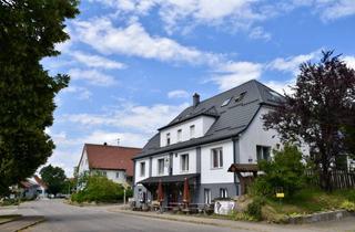 Haus kaufen in 72813 St. Johann, PROVISiONSFREI und 8% Rendite - Großzügiges Wohn- und Geschäftshaus, 10 Wohneinheiten, 2016 saniert