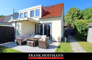 Doppelhaushälfte kaufen in 25335 Elmshorn, Elmshorn - Moderne Doppelhaushälfte mit ausgebautem Dachstudio & Doppelcarport in Elmshorn