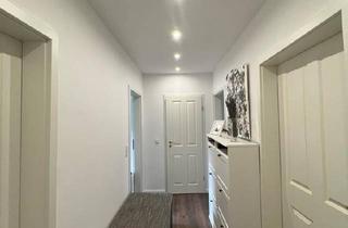 Wohnung kaufen in 22525 Hamburg, Hamburg - NEU Sanierte 3 Zimmer Eigentumswohnung mit Balkon in Top Lage