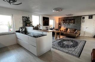 Wohnung kaufen in 83301 Traunreut, Traunreut - Zu Verkaufen 3 Zimmer Wohnung in Traunreut