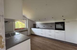 Wohnung mieten in Schulstrasse 38, 36093 Künzell, Ansprechende 4-Zimmer-Dachgeschosswohnung mit großem Balkon und EBK in Künzell