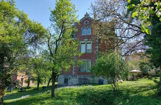 Wohnung mieten in Obere Leopoldstr., 96450 Coburg, Helle 4-Zimmer-Dachgeschoss-Wohnung in Gründerzeitvilla mit Loggia und schönem Ausblick