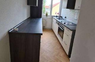 Wohnung mieten in 06679 Hohenmölsen, Nachmieter gesucht: helle 3 ZKB, Einbauküche und Stellplatz