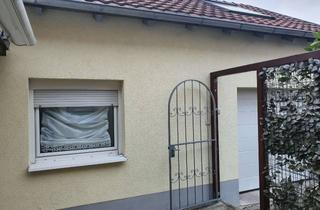 Immobilie mieten in 75223 Niefern-Öschelbronn, Möbliertes 1,5 Zimmer Nebenhaus in Niefern