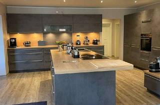Wohnung kaufen in 26736 Krummhörn, Barrierefreie 200 m² EG Wohnung, die in 4 Wohnungen aufgeteilt werden könnte (......)