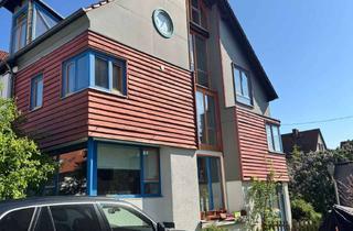 Wohnung mieten in An Der Kreuzheck 29, 60529 Schwanheim, Moderne, klimatisierte Wohnung mit viereinhalb Zimmern und EBK in Frankfurt