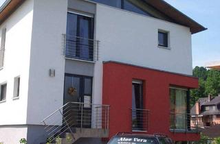 Haus mieten in Roßbacher Straße 70, 63849 Leidersbach, Modernes, energieeffizientes Architektenhaus mit vier Zimmern in Leidersbach, Kreis Miltenberg