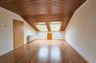 Wohnung kaufen in Lehrstraße, 72411 Bodelshausen, Gemütliche 2-Zimmer-Wohnung im Dachgeschoss – ruhig & hell