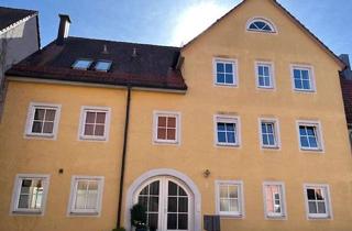 Wohnung kaufen in Rothenburger Str., 91555 Feuchtwangen, Schöne zentrumsnahe 2-Zimmer-Wohnung mit Balkon, Garage im Kaufpreis inbegriffen