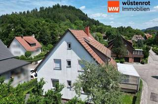 Haus kaufen in 74427 Fichtenberg, Großes Haus mit Garten und zwei Wohnungen – endlich Platz für alle zum top Preis!