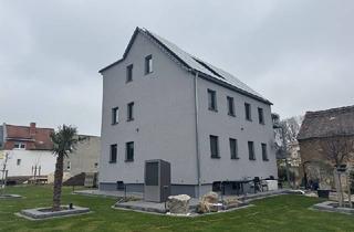 Wohnung mieten in Emsdorfer Platz, 06188 Landsberg, Landsberg - Ansprechende und sanierte 3-Zimmer-Dachgeschosswohnung mit gehobener Innenausstattung in Landsberg S