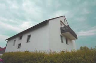 Wohnung kaufen in 95682 Brand, Charmante Maisonette-Dachgeschosswohnung mit Balkon, Einbauküche & Stellplatz