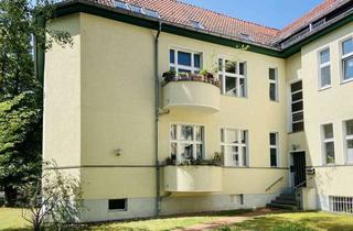 Wohnung kaufen in 14163 Zehlendorf, Versteckter Wohntraum im Dachgeschoss – 2,5 Zimmer in Zehlendorf-Mitte