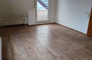 Wohnung mieten in Hülbener Str. 32, 72581 Dettingen, Attraktive und gepflegte 1,5-Raum-DG-Wohnung mit Balkon in Dettingen an der Erms