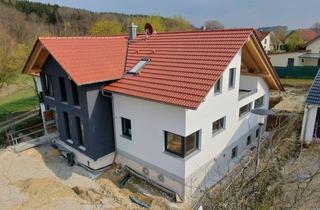 Wohnung mieten in Am Schwebach 123, 84152 Mengkofen, Wunderschöne 2-Zi. Dachgeschoss Wohnung mit Loggia
