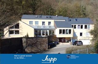 Mehrfamilienhaus kaufen in 56864 Bad Bertrich, Mehrfamilienhaus mit 6 Wohneinheiten und 2 Garagen in bester Lage, Bad Bertrich