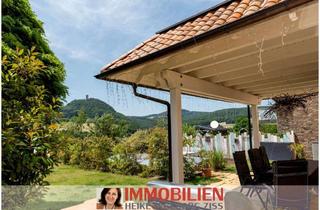 Haus kaufen in 56651 Niederdürenbach, Mediterran Wohnen im modernen Haus mit Pool und Burgblick