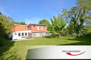 Einfamilienhaus kaufen in 23820 Pronstorf, Großes Einfamilienhaus mit Carport, Garage und Garten in ruhiger Lage