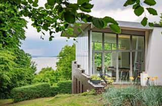 Haus kaufen in 24326 Nehmten, Hoch über dem Plöner See in Naturlage – Architektur trifft Aussicht!