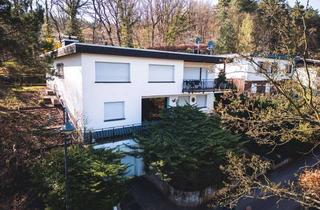 Haus kaufen in Zum Rodenbusch 28, 52396 Heimbach, Gepflegtes EFH, Waldrandlage mit Fernblick, in Heimbach, OT Hausen zu verkaufen