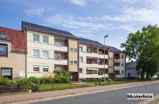 Mehrfamilienhaus kaufen in Friedrich-Ebert-Straße XX, 39240 Calbe, Mehrfamilienhaus mit Balkonen