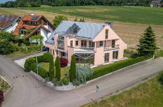 Villa kaufen in 78315 Radolfzell, Exklusive Villa in bester Lage von Radolfzell mit See- und Alpenblick - frei