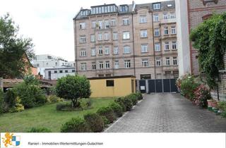 Villa kaufen in 90763 Südstadt, Repräsentative Villa auf Parkähnlichem Grundstück in geschützter Lage von Fürth