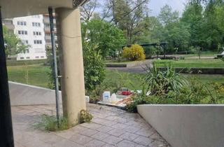 Wohnung kaufen in 76744 Wörth, Kompl. renov. 4-Zimmer ETW mit Terrasse ins Grüne, Wörth