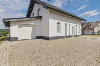 Einfamilienhaus kaufen in 54568 Gerolstein, Einfamilienhaus mit sonnigen Garten in guter Lage !